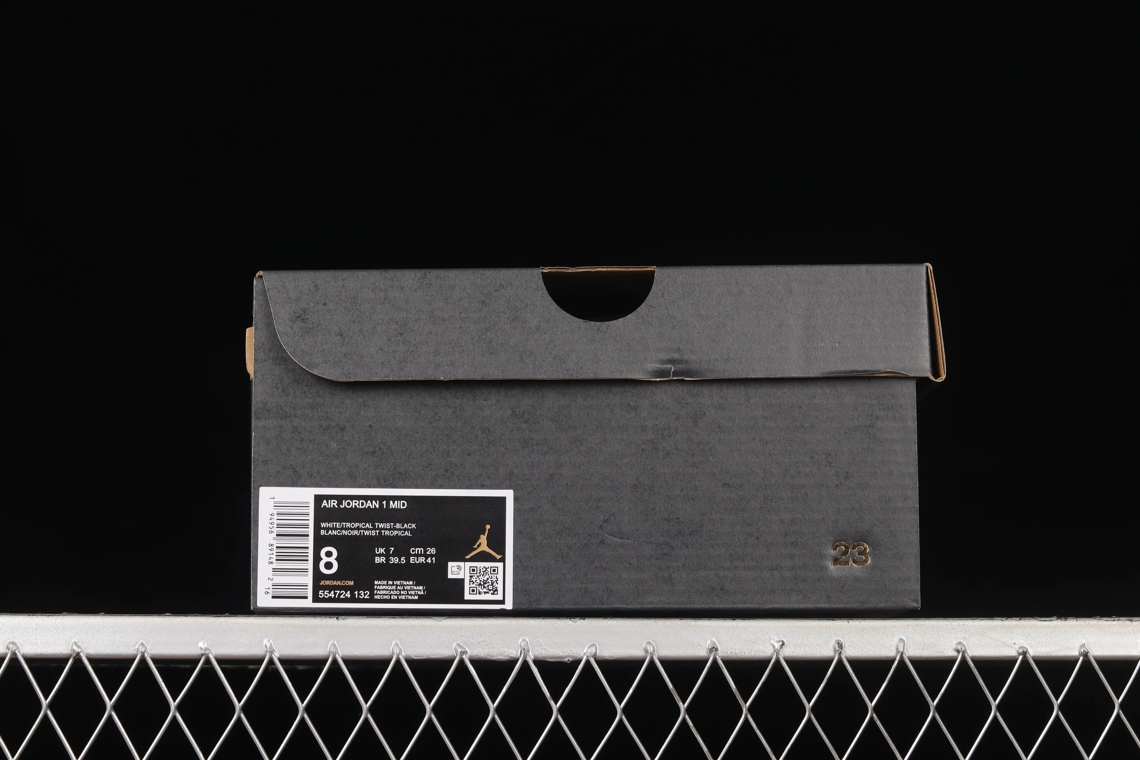 All categories Air Jordan Jordan series basketball shoes Air Jordan 1 Mid Air Jordan 1 Mid AJ1 Joe 1 patent leather black gold mid-top basketball shoes 554724-132